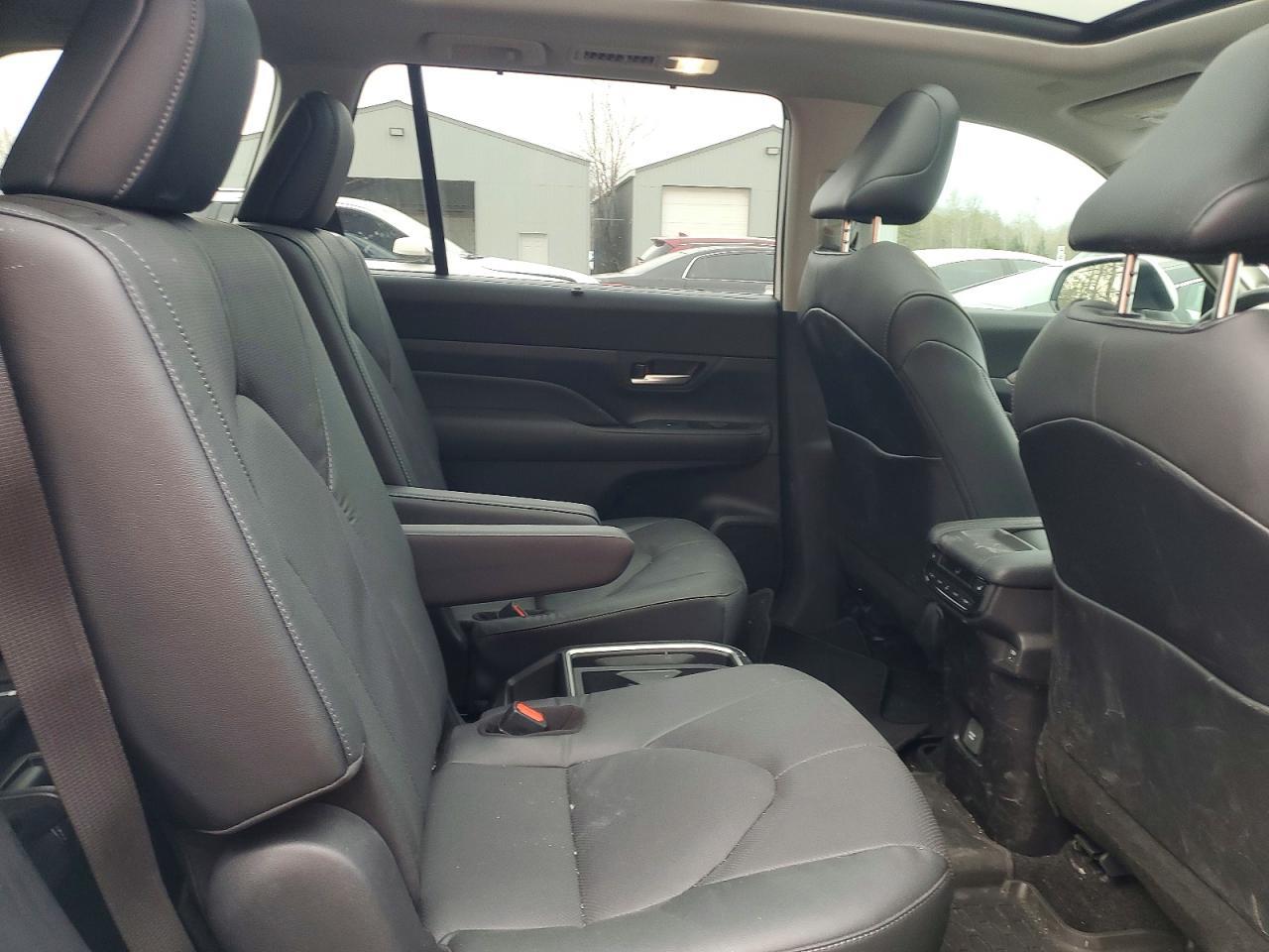 2026 Toyota Grand Highlander Hybrid Le - zdjęcie 11