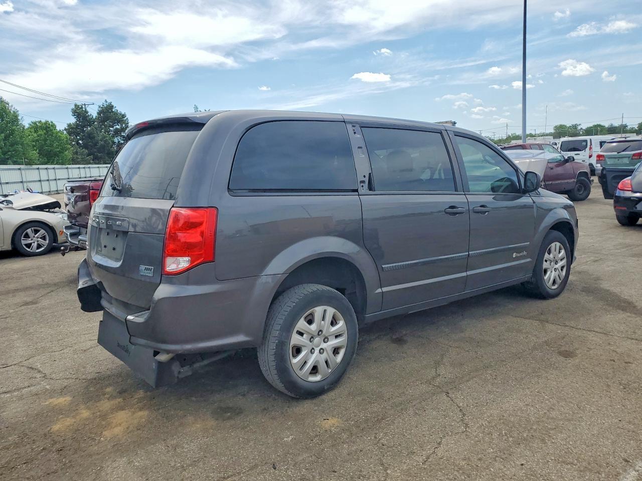 2016 Dodge Grand Caravan Se - zdjęcie 3