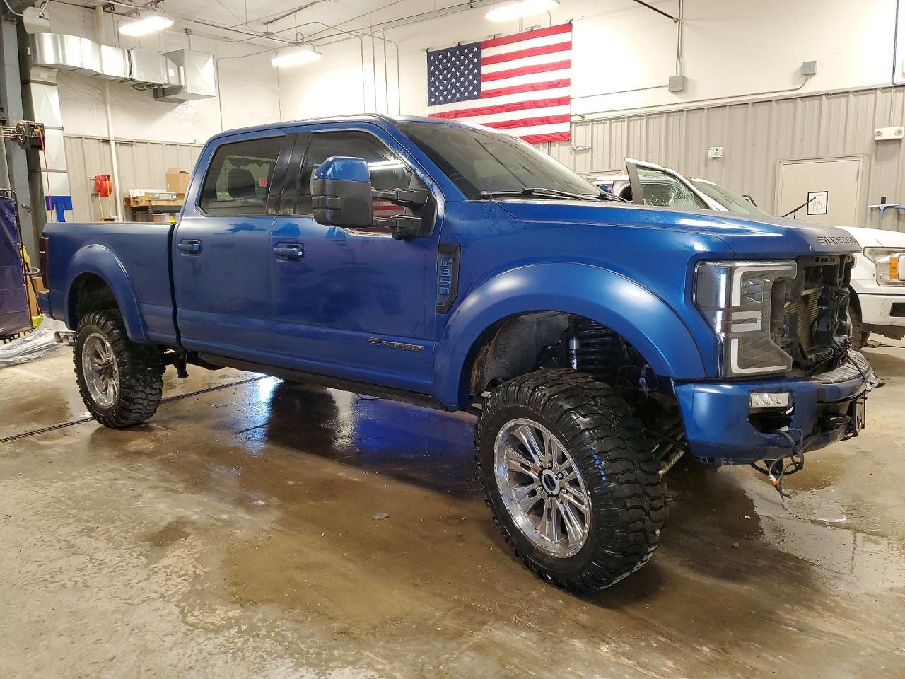 2022 Ford F350 Super Duty - zdjęcie 4