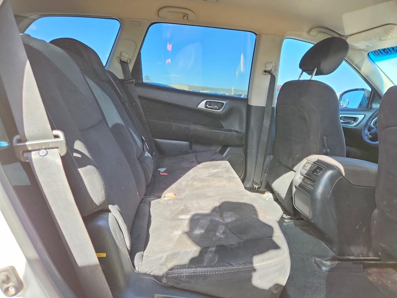 2015 Nissan Pathfinder Sv - zdjęcie 11