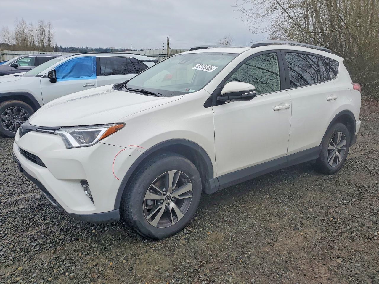 2018 Toyota Rav4 Xle - zdjęcie główne