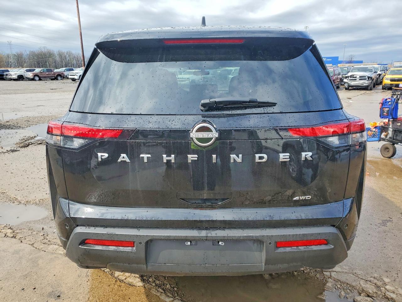 2025 Nissan Pathfinder S - zdjęcie 6
