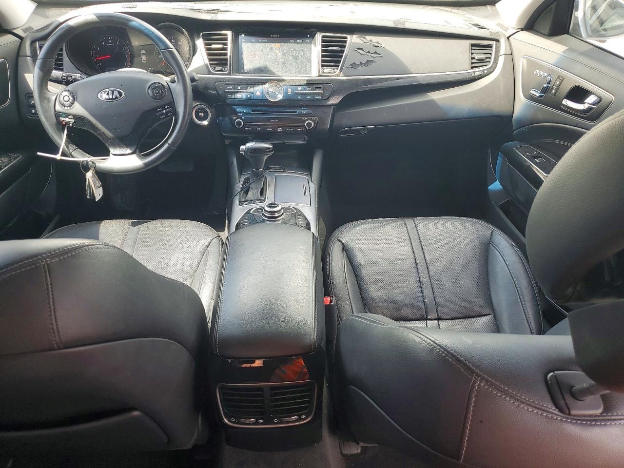2017 Kia K900 Premium V6 - zdjęcie 8