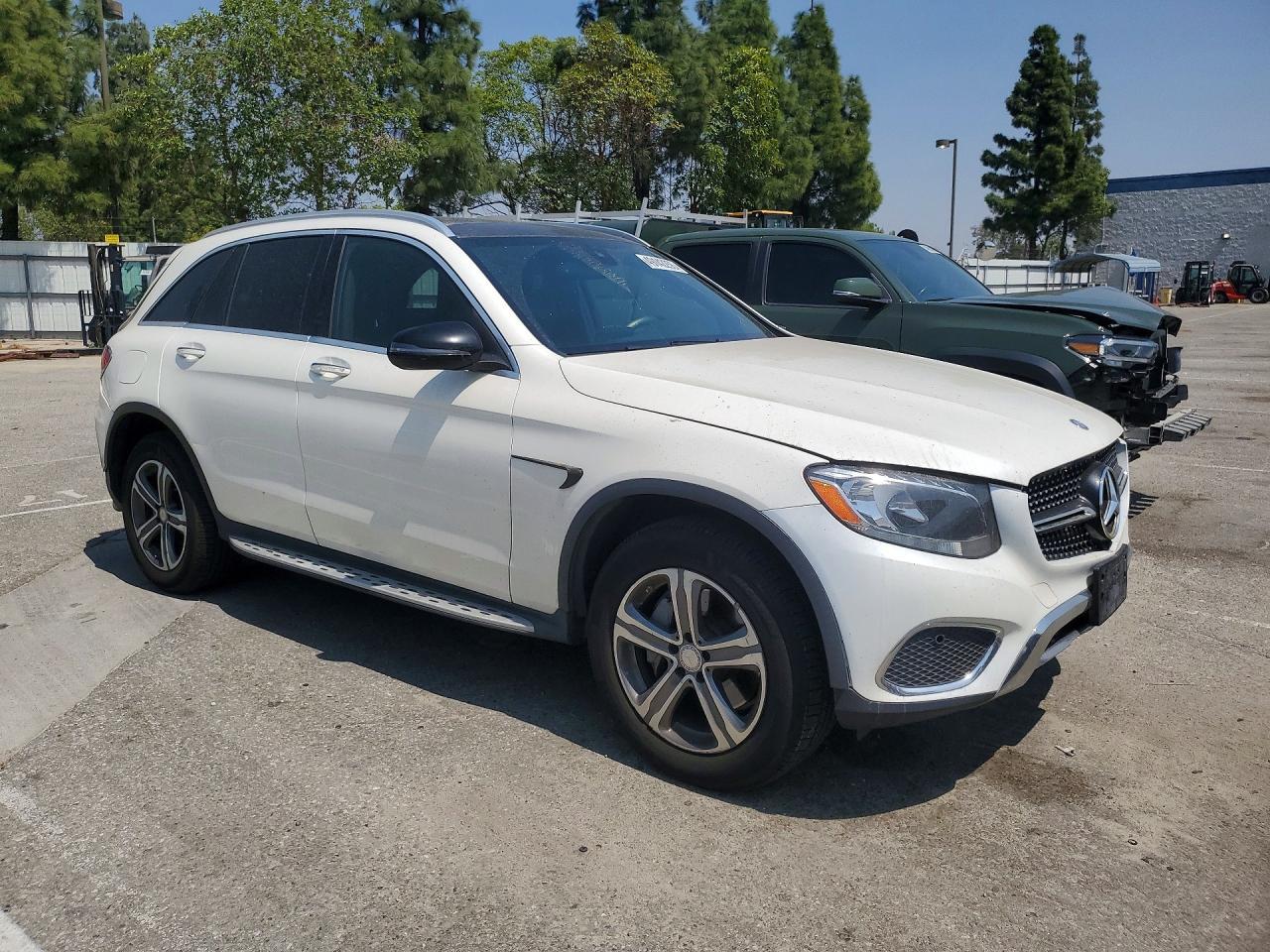 2017 Mercedes-Benz Glc 300 4Matic - zdjęcie 4