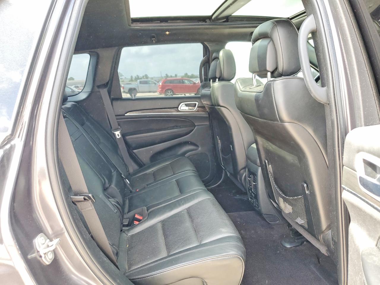 2016 Jeep Grand Cherokee Overland - zdjęcie 11