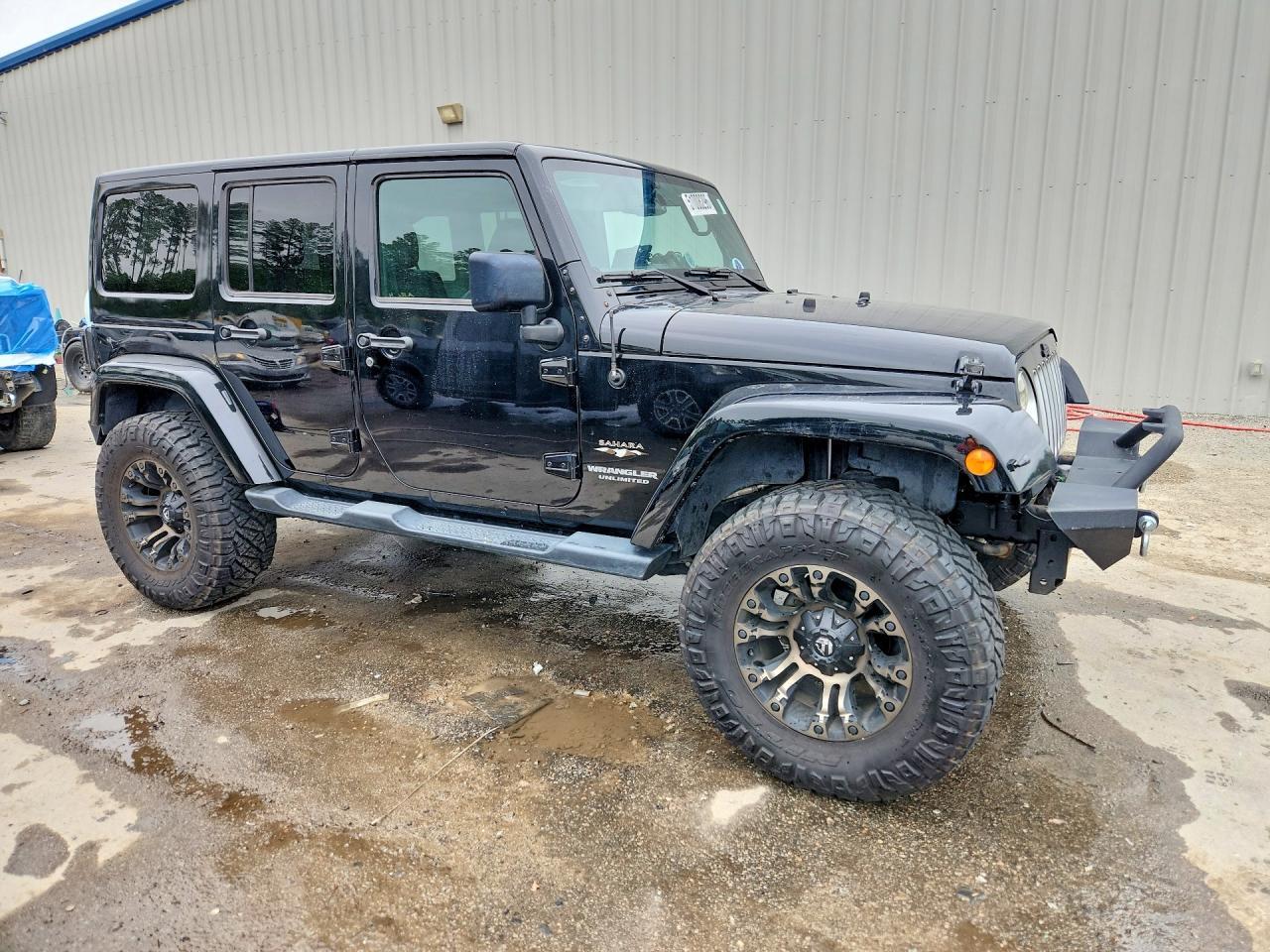 2016 Jeep Wrangler Unlimited Sahara - zdjęcie 4