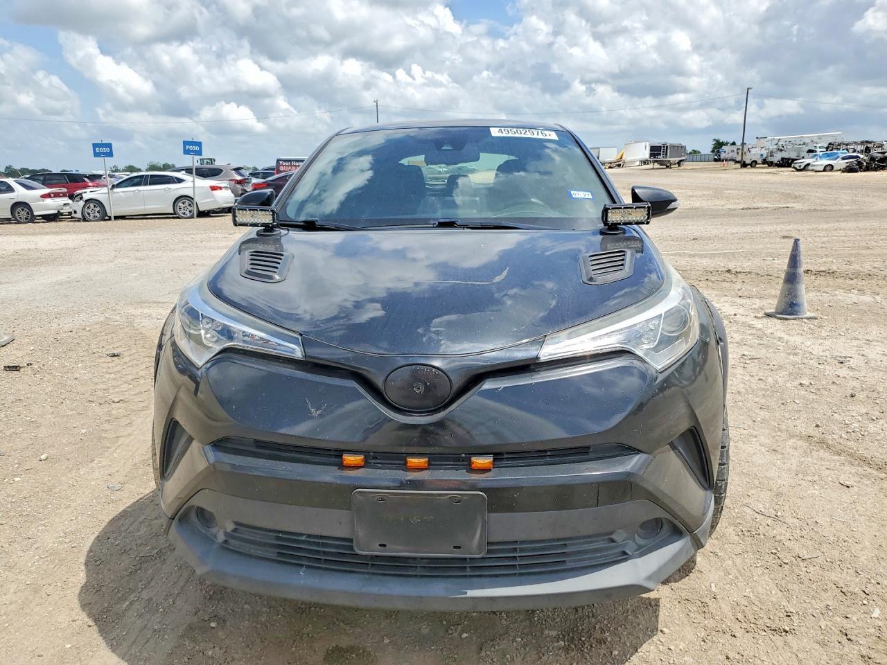 2019 Toyota C-Hr Le - zdjęcie 5
