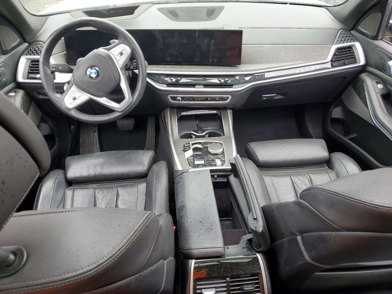 2023 BMW X7 xDrive40I - zdjęcie 8