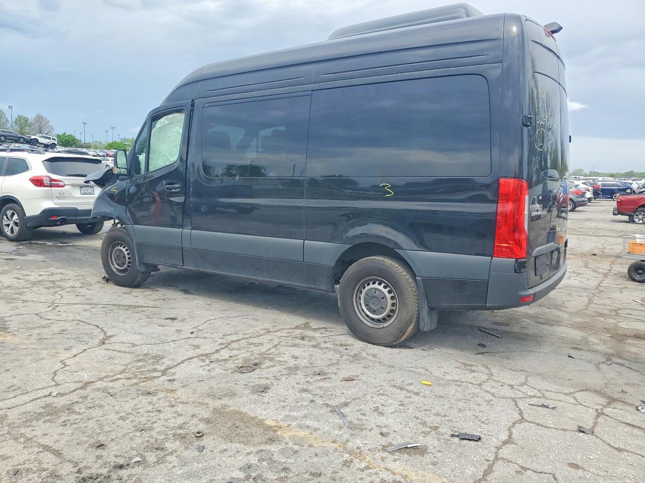 2024 Mercedes Benz Sprinter 2500 - zdjęcie 2