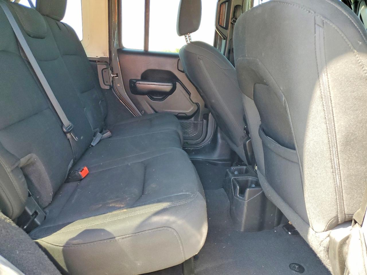 2021 Jeep Wrangler Unlimited Sport - zdjęcie 11