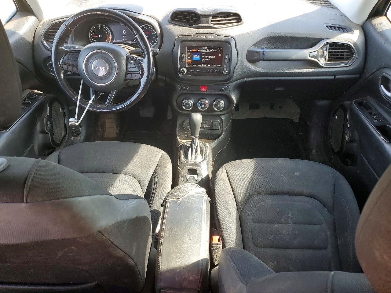 2017 Jeep Renegade Latitude - zdjęcie 8