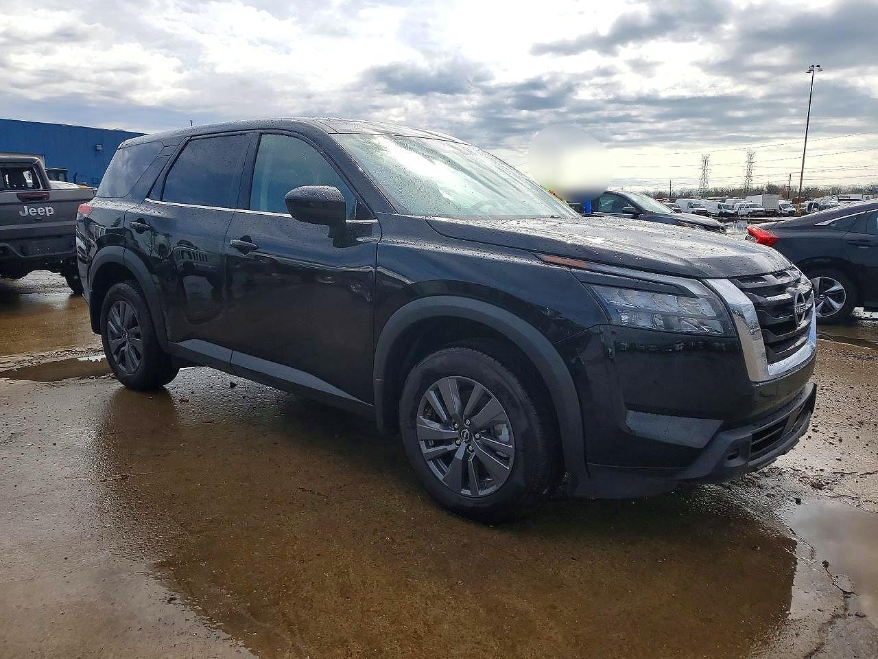 2025 Nissan Pathfinder S - zdjęcie 4