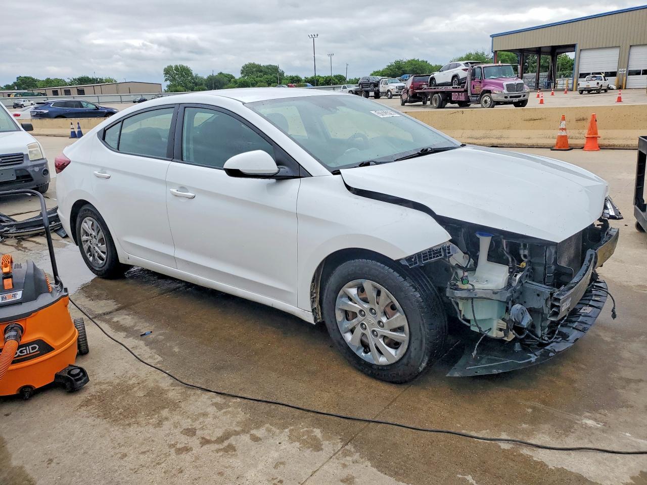 2020 Hyundai Elantra Se - zdjęcie 4