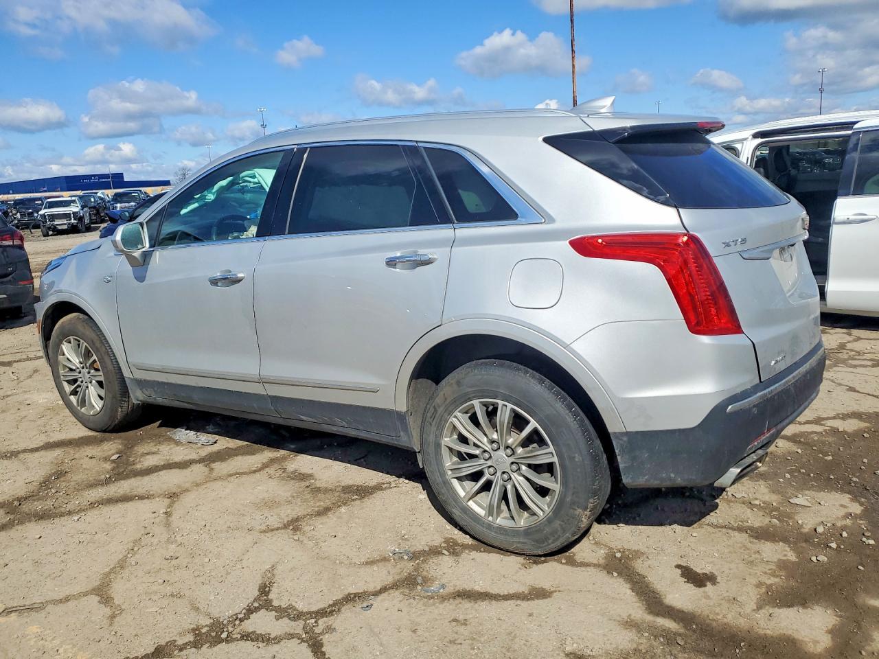 2019 Cadillac Xt5 Luxury - zdjęcie 2
