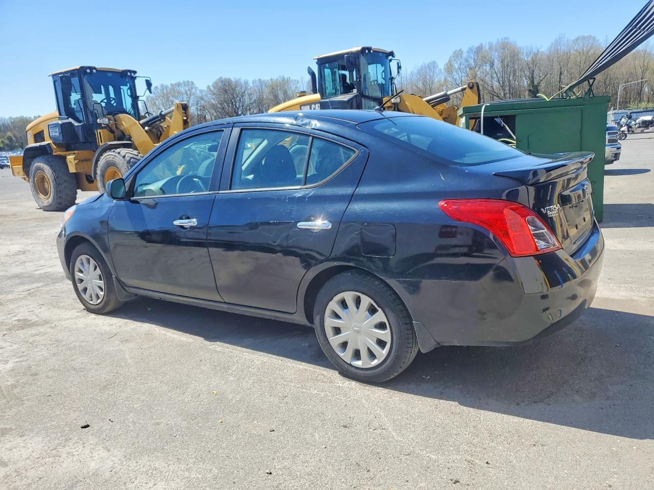 2013 Nissan Versa 1.6 S - zdjęcie 2