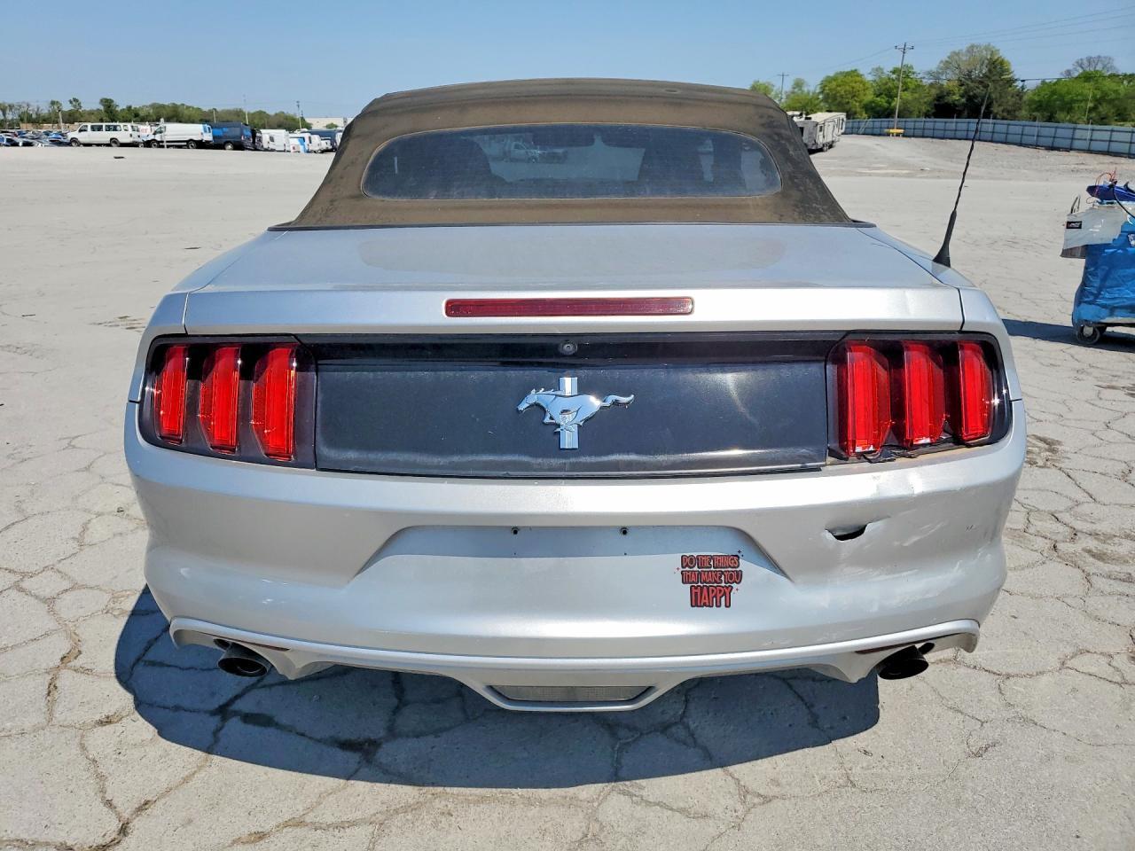 2016 Ford Mustang - zdjęcie 6