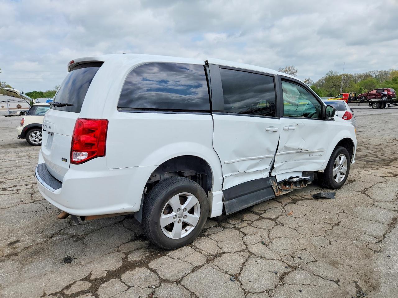 2014 Dodge Grand Caravan Se - zdjęcie 3