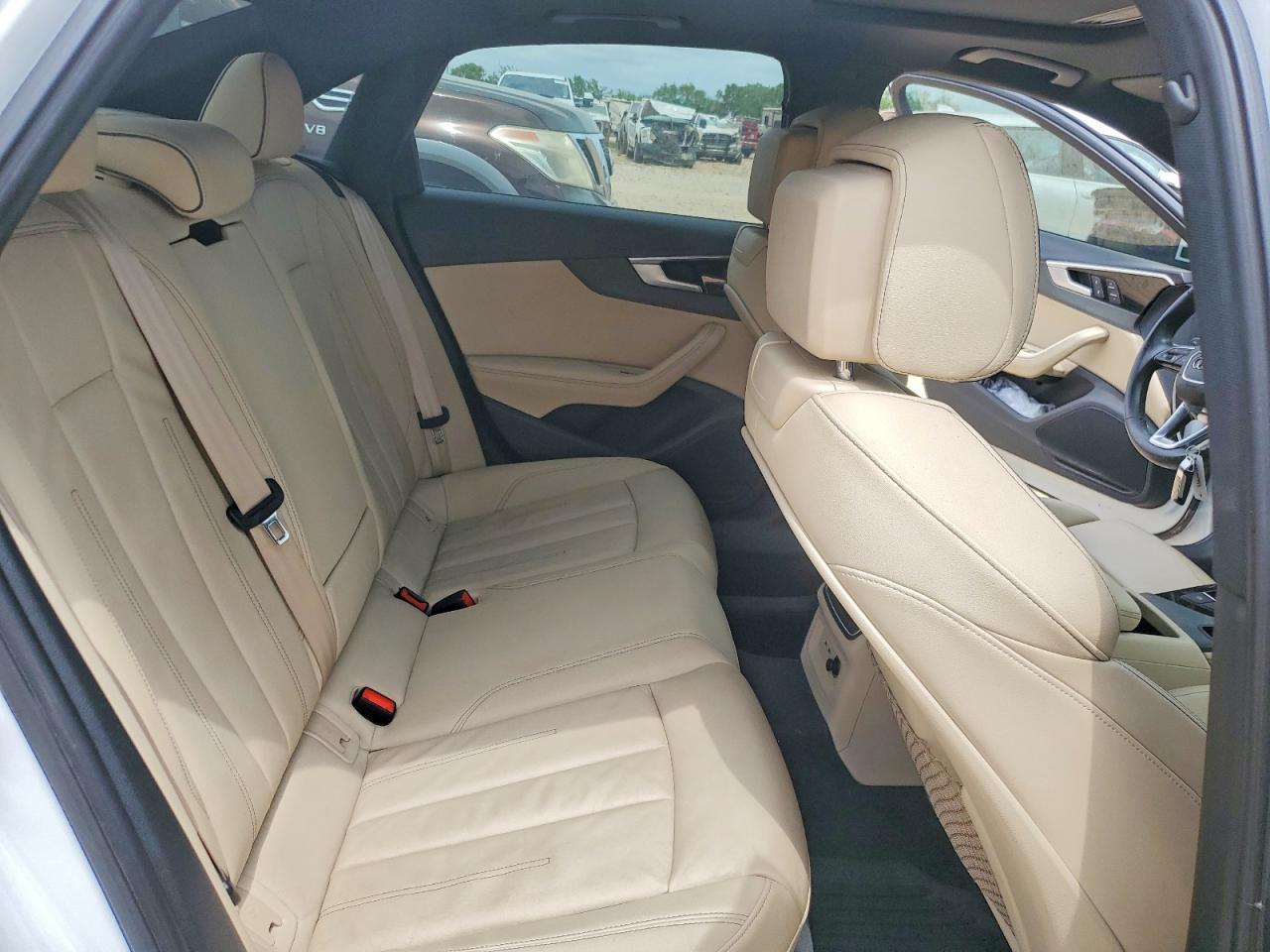 2021 Audi A4 Premium Plus 45 - zdjęcie 10