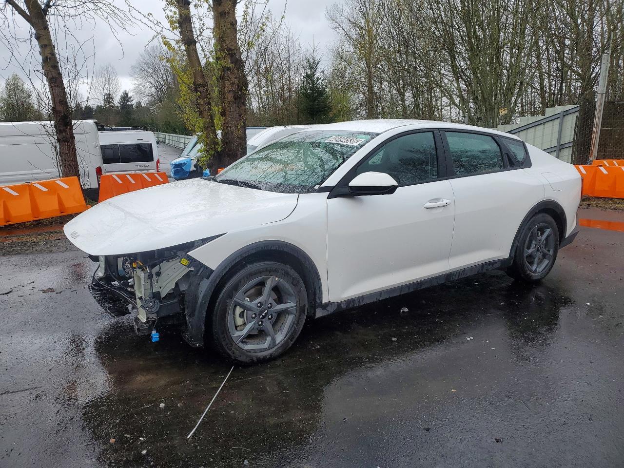 2025 Kia K4 Lxs - zdjęcie główne