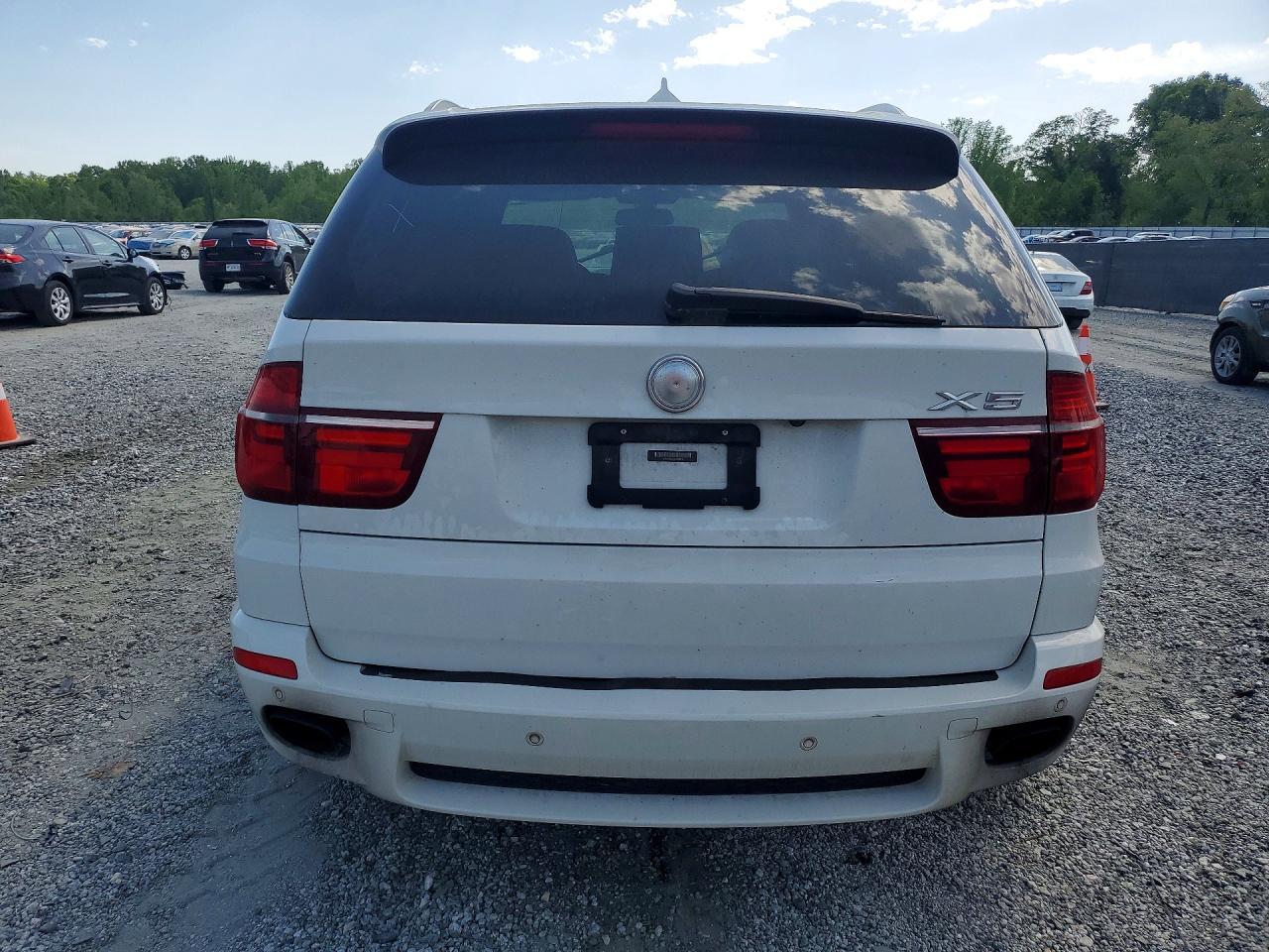 2013 BMW X5 xDrive50I - zdjęcie 6