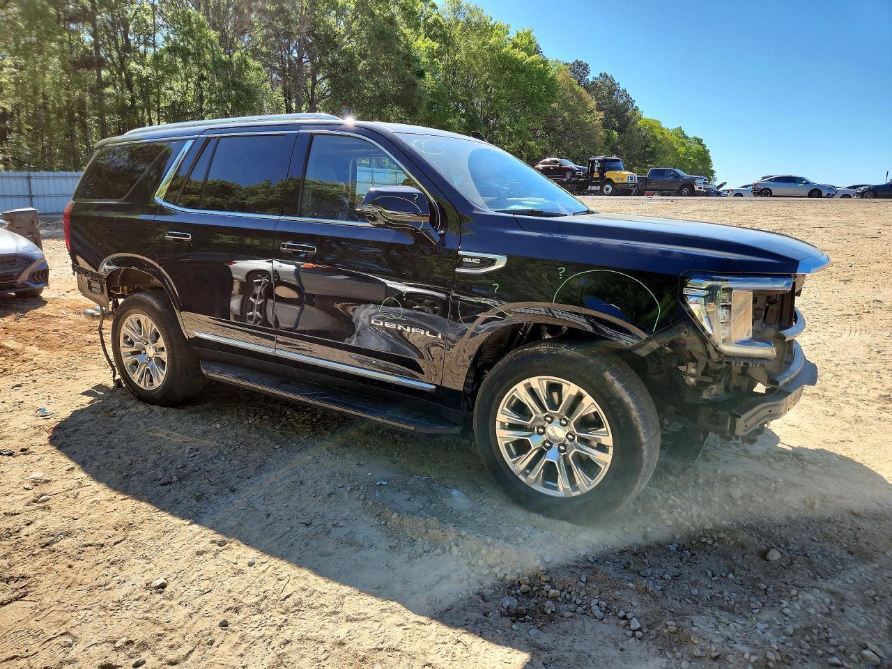 2021 GMC Yukon Denali - zdjęcie 4