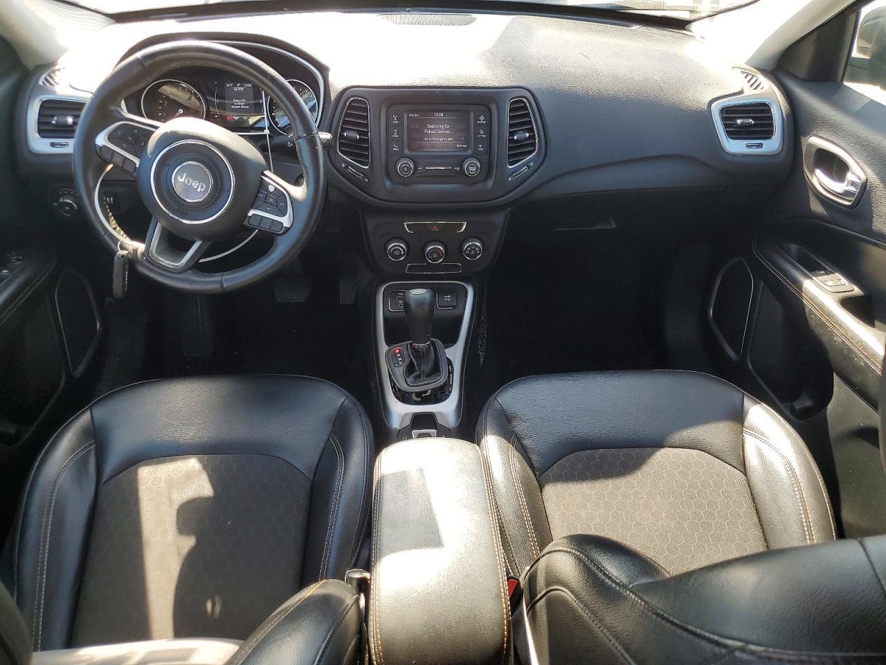2018 Jeep Compass Latitude - zdjęcie 8