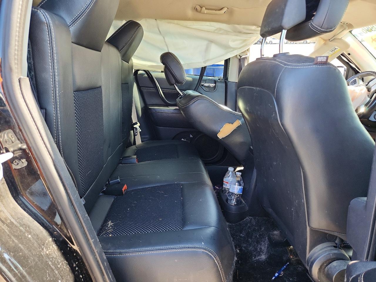 2017 Jeep Compass Latitude - zdjęcie 11