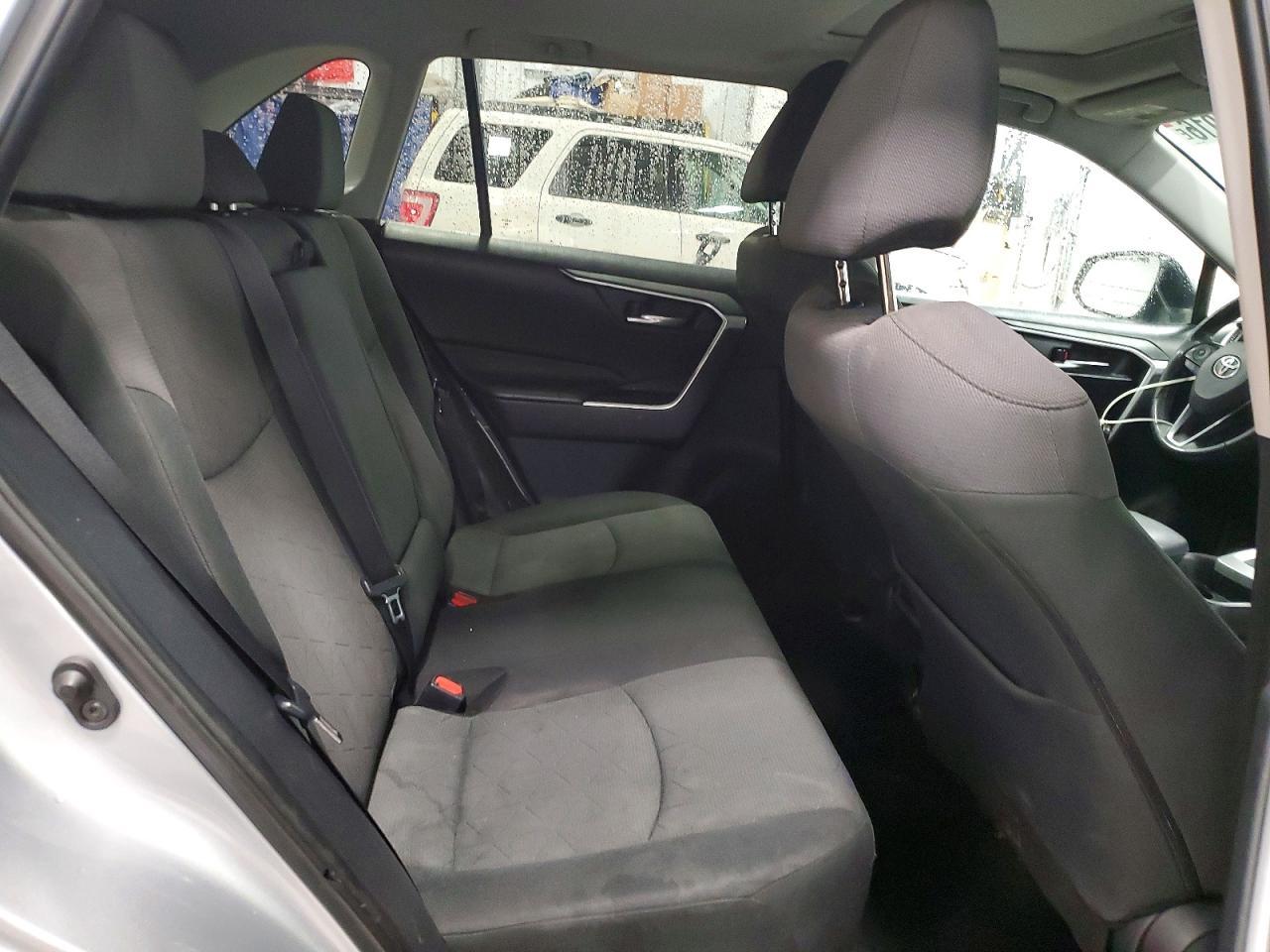 2019 Toyota Rav4 Xle - zdjęcie 11
