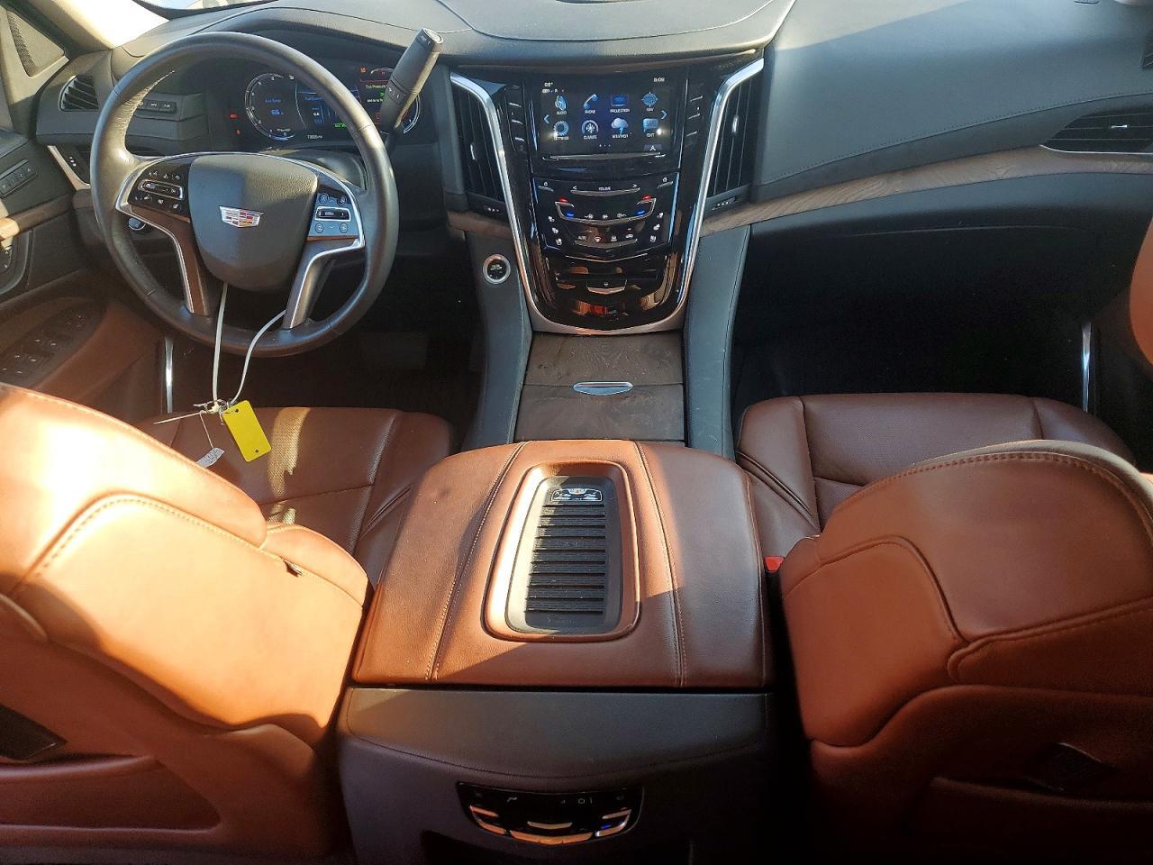 2020 Cadillac Escalade Luxury - zdjęcie 8