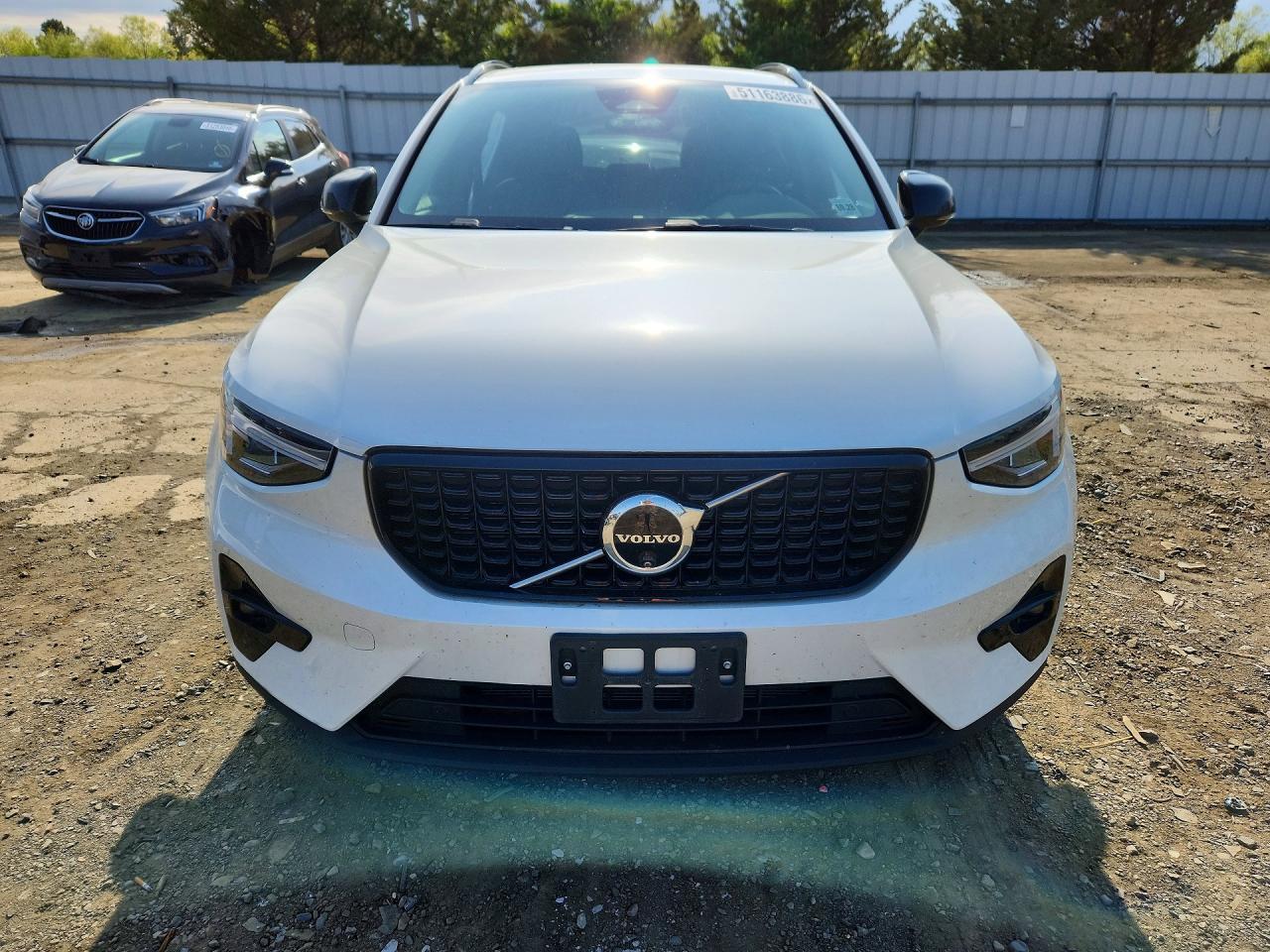 2024 Volvo Xc40 Plus - zdjęcie 5