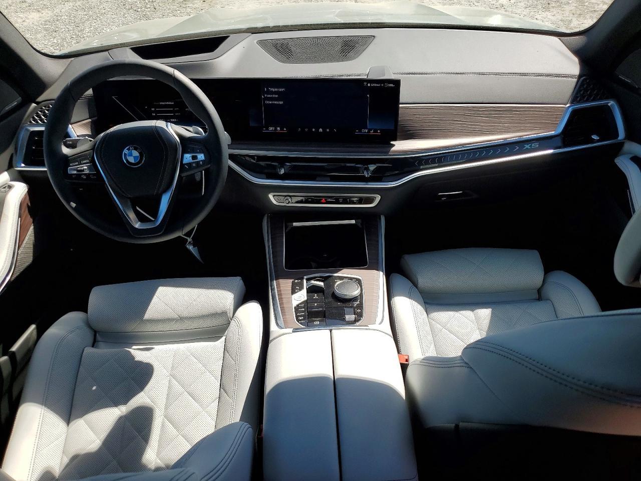 2026 BMW X5 xDrive50E - zdjęcie 8