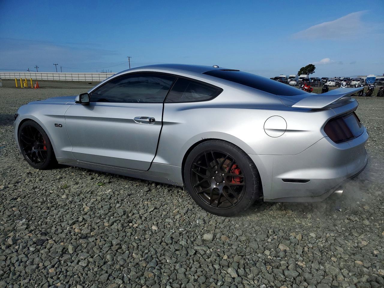 2017 Ford Mustang Gt - zdjęcie 2