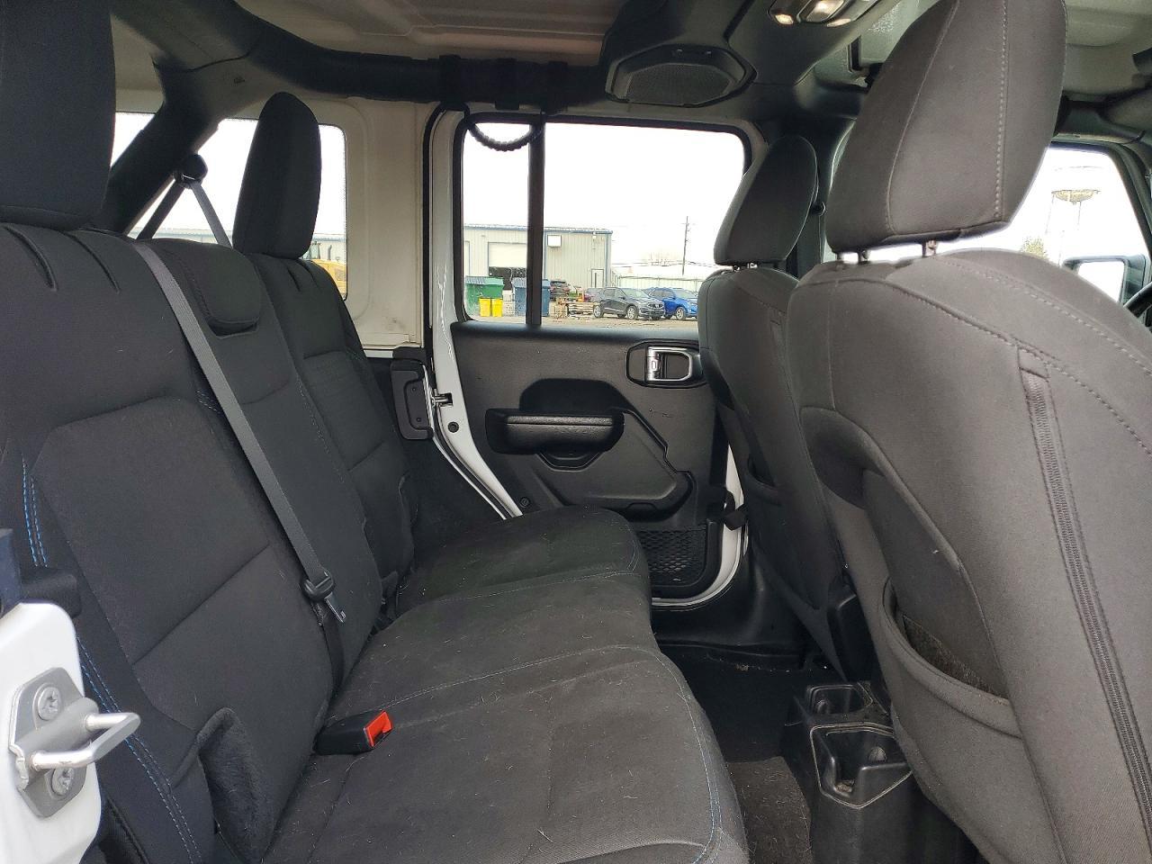 2021 Jeep Wrangler Unlimited Sport - zdjęcie 11