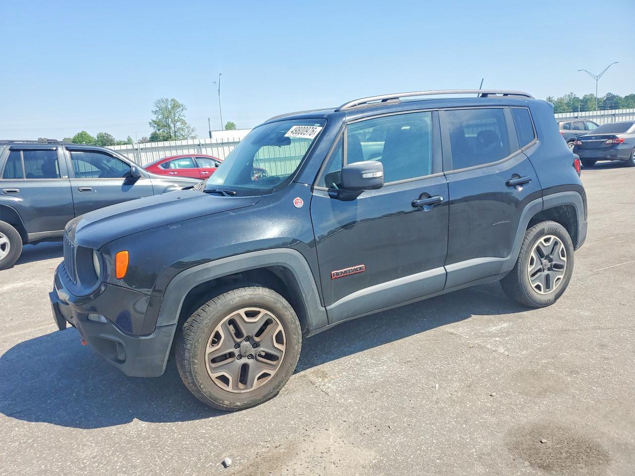 2015 Jeep Renegade Trailhawk - zdjęcie główne