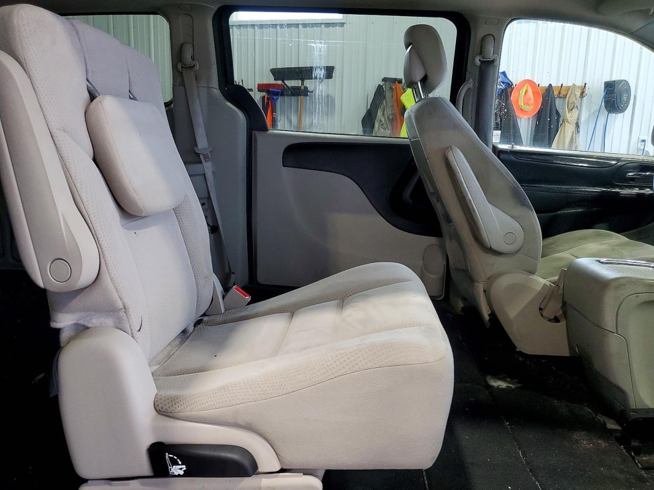 2016 Dodge Grand Caravan Sxt - zdjęcie 11