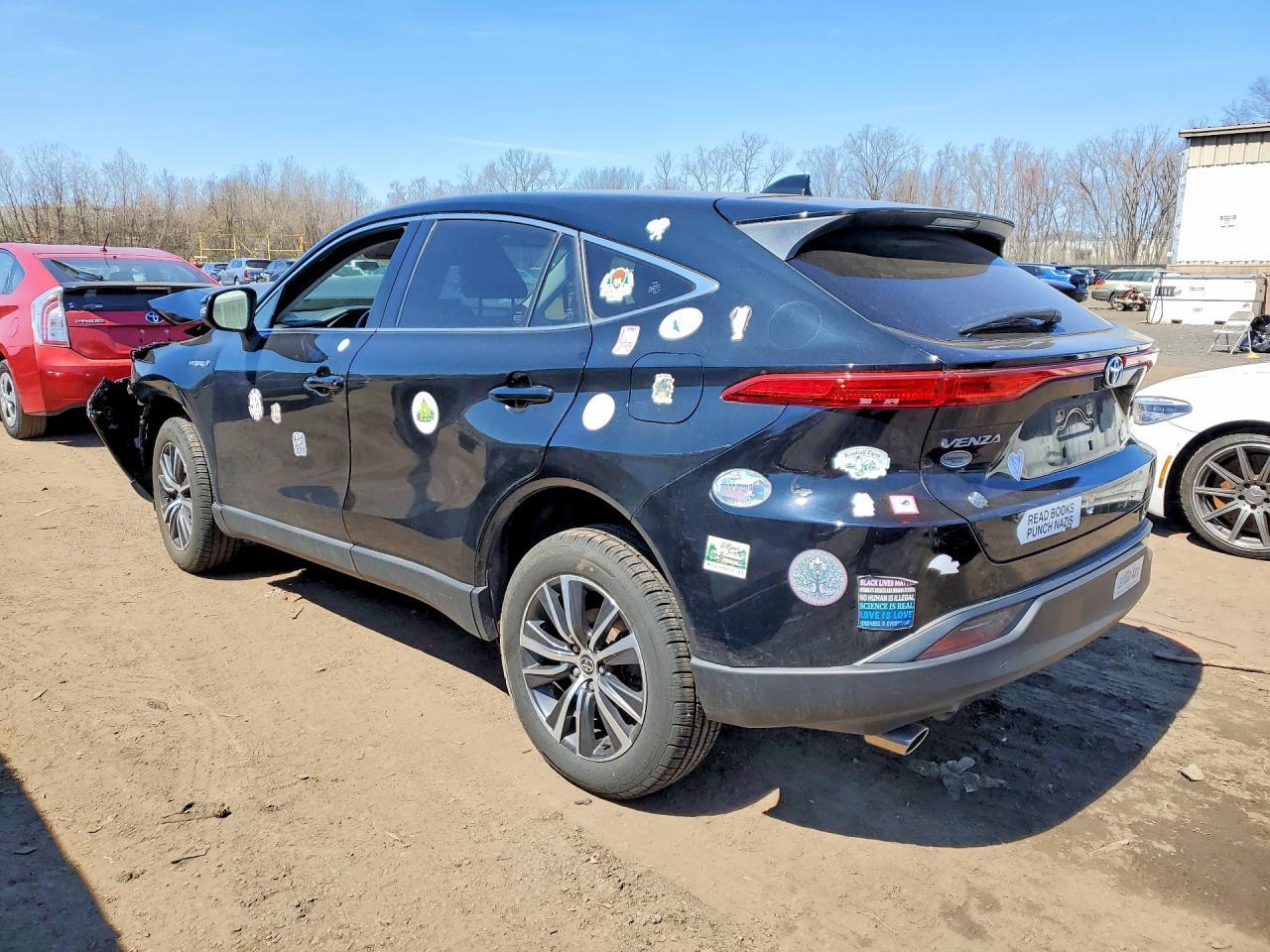 2021 Toyota Venza Le - zdjęcie 2