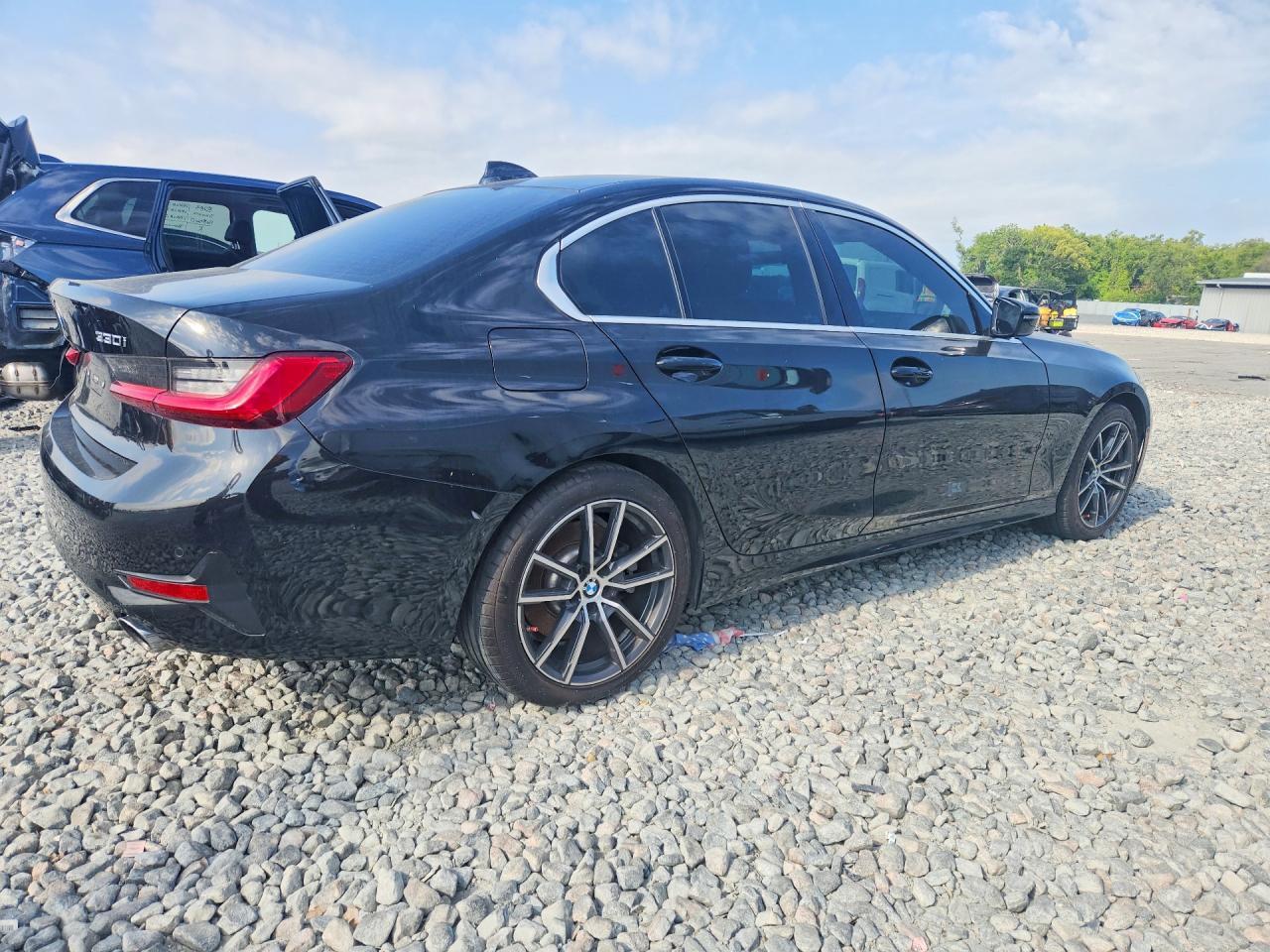 BMW Seria 3 - zdjęcie 3
