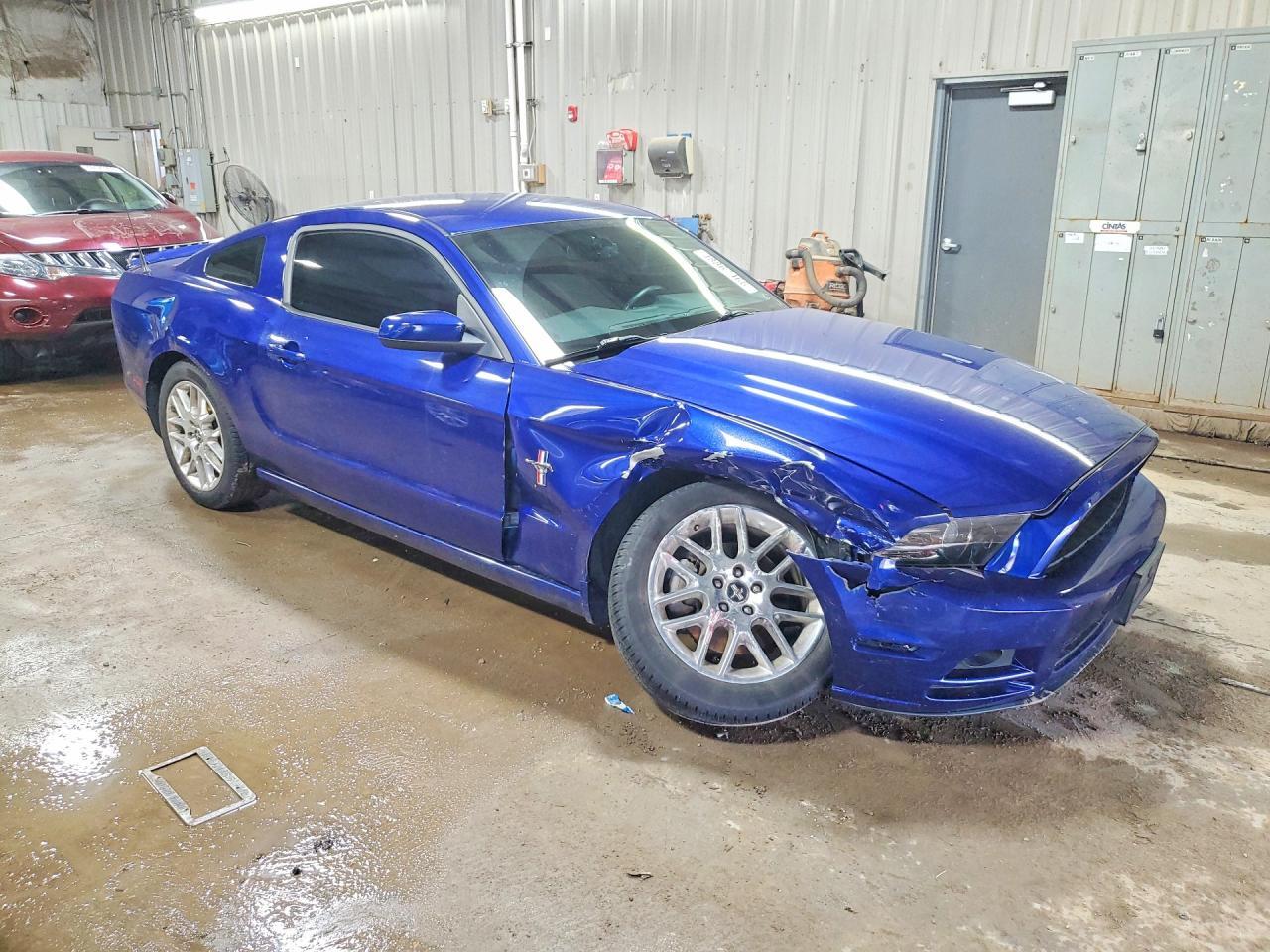 Ford Mustang - zdjęcie 4