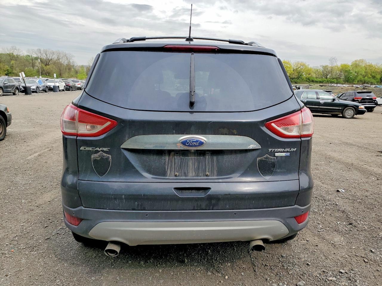 2014 Ford Escape Titanium - zdjęcie 6