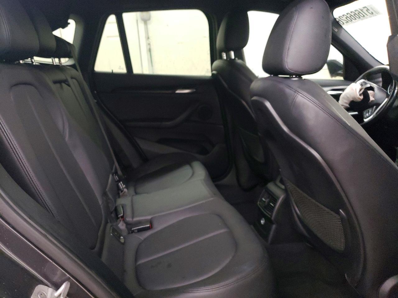 2017 BMW X1 Sdrive28I - zdjęcie 11