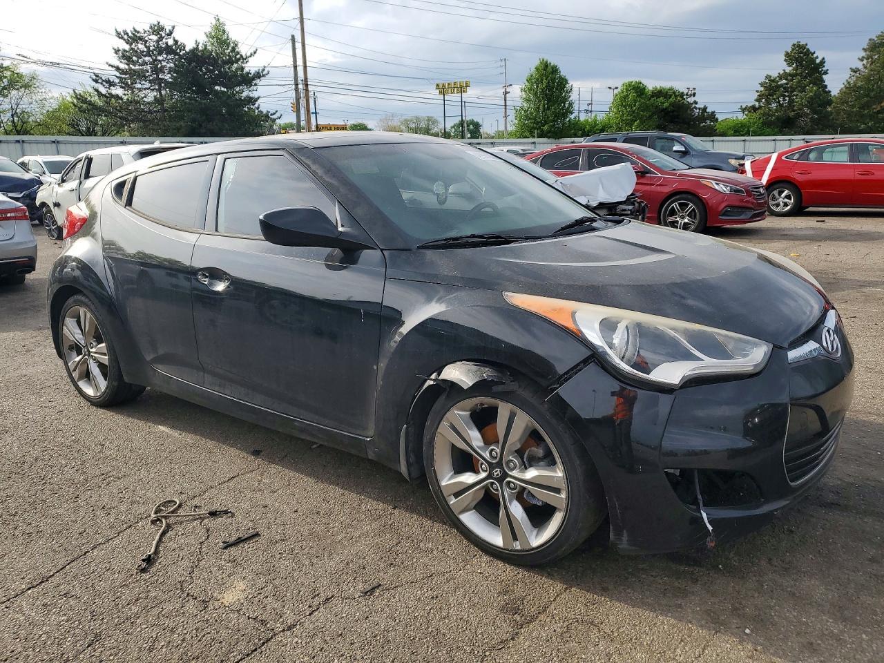 2016 Hyundai Veloster Base - zdjęcie 4