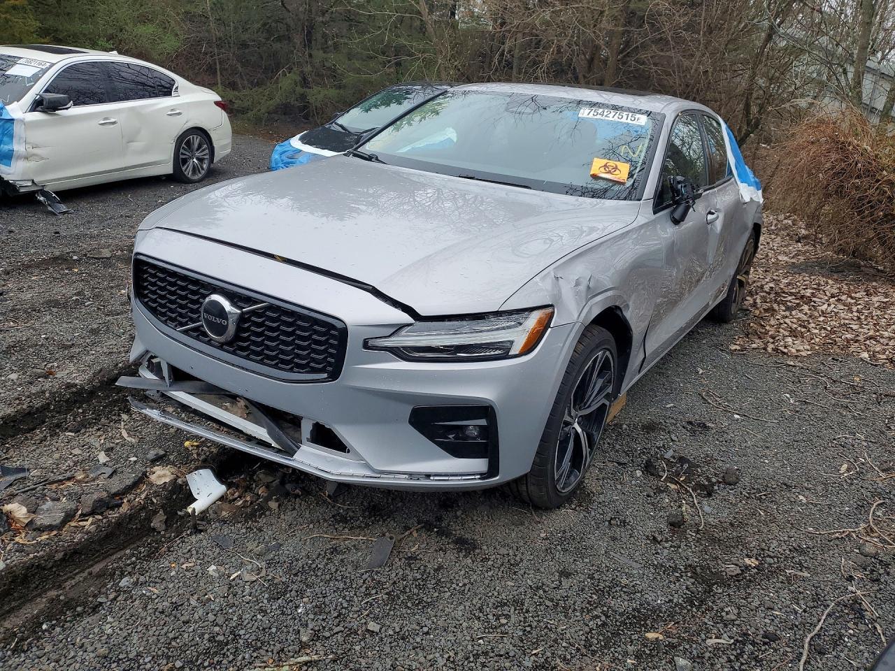 2024 Volvo S60 Core - zdjęcie główne