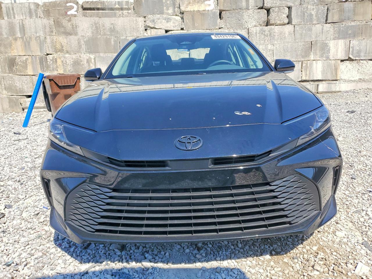 2025 Toyota Camry Le - zdjęcie 5