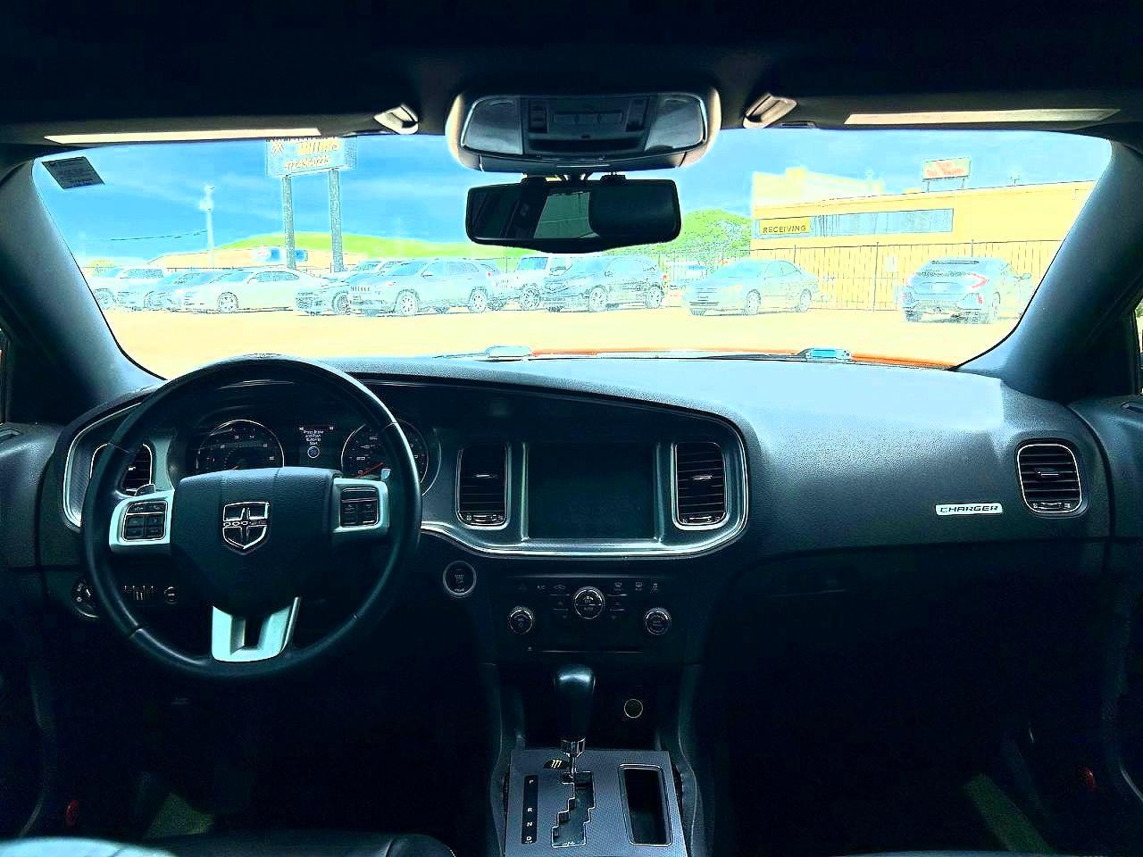 2014 Dodge Charger R - zdjęcie 9