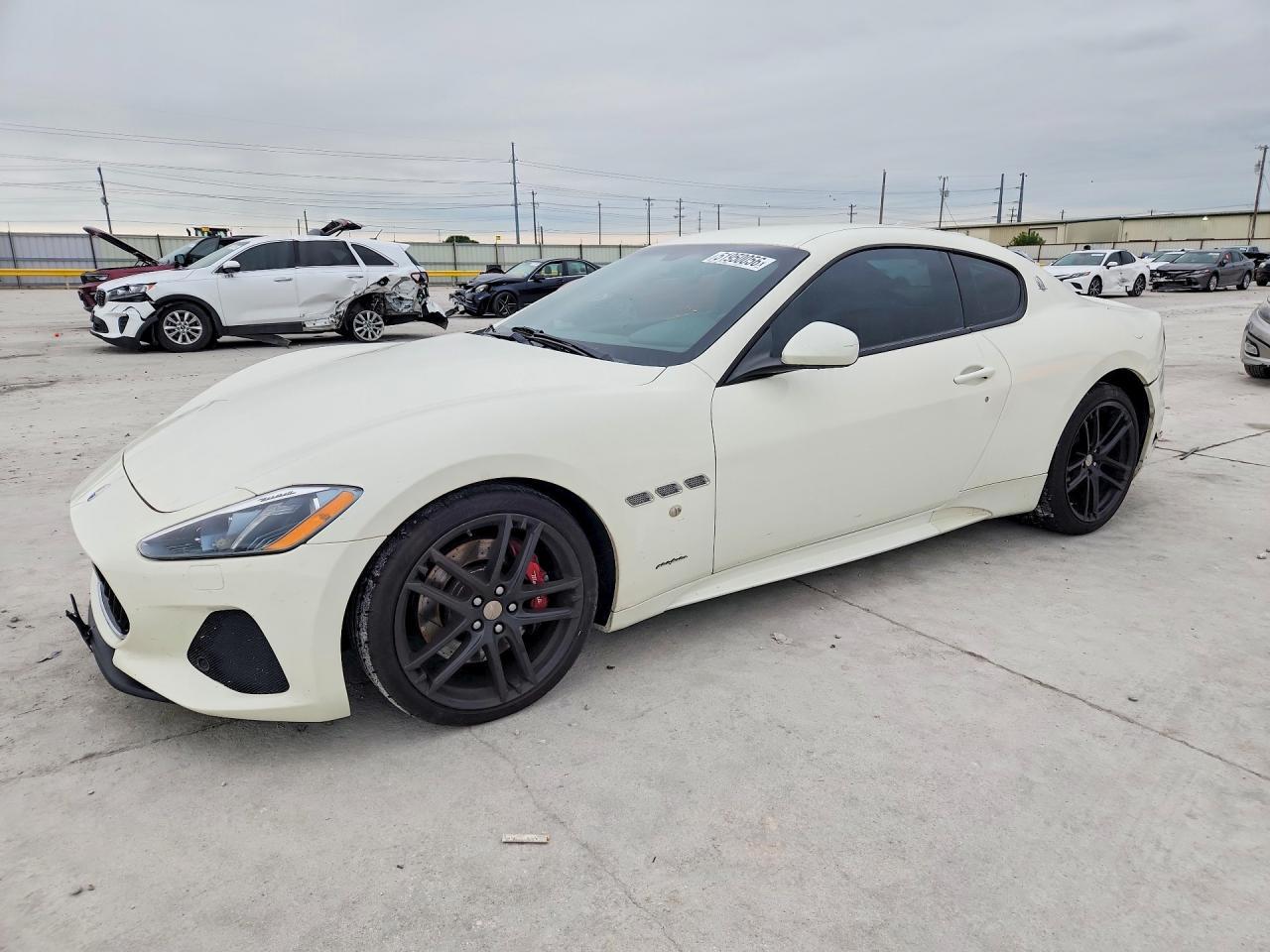 2018 Maserati Granturismo S - zdjęcie główne