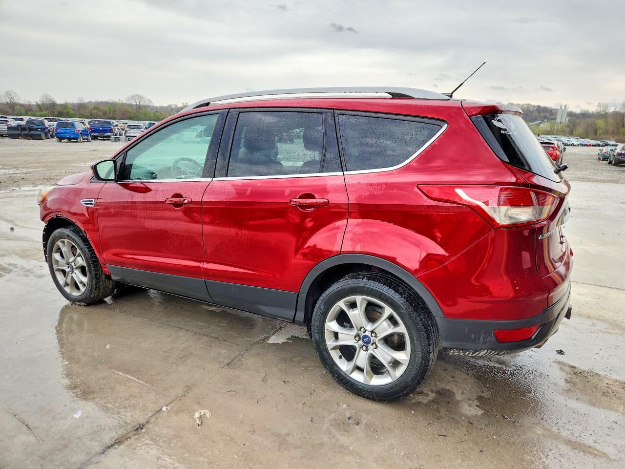 2015 Ford Escape Titanium - zdjęcie 2