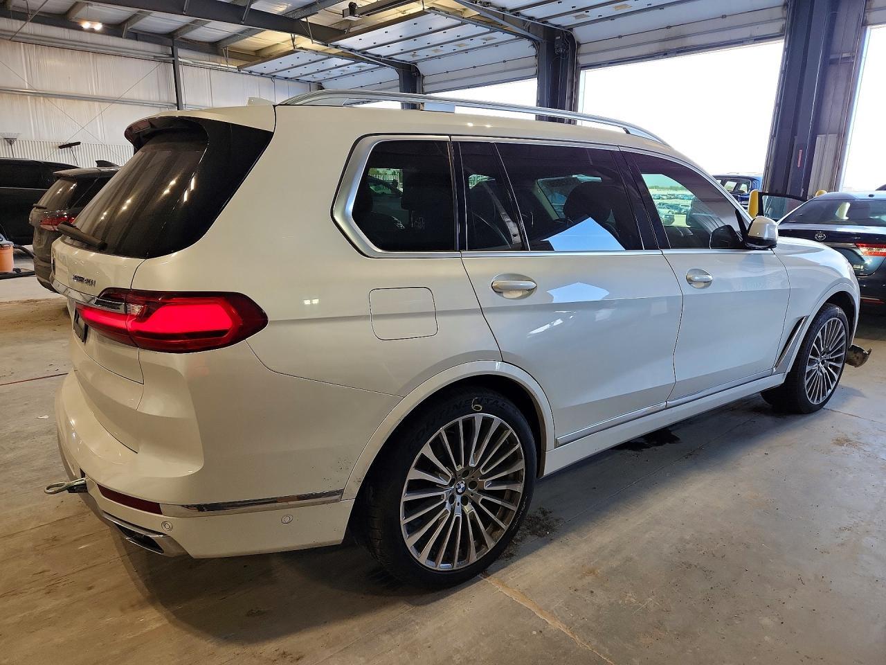 2020 BMW X7 xDrive40I - zdjęcie 3