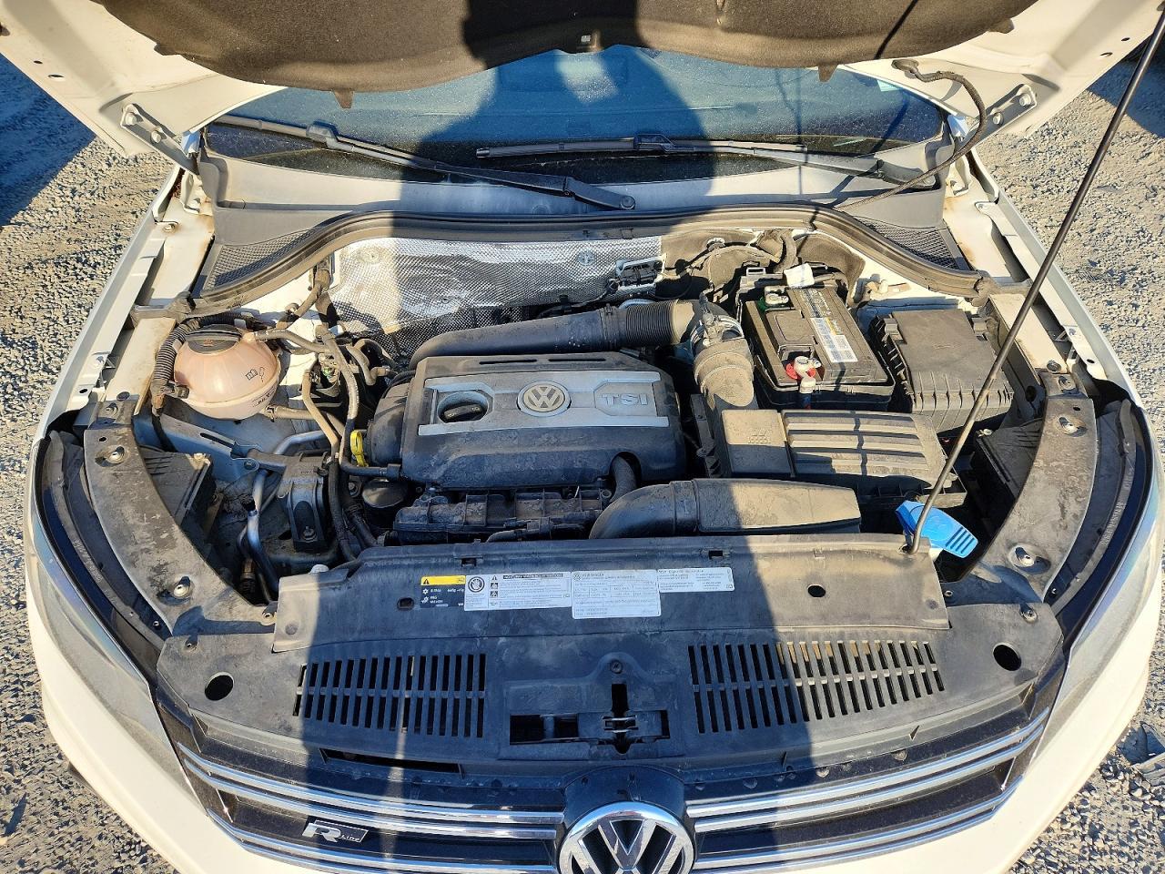 2014 Volkswagen Tiguan S - zdjęcie 12