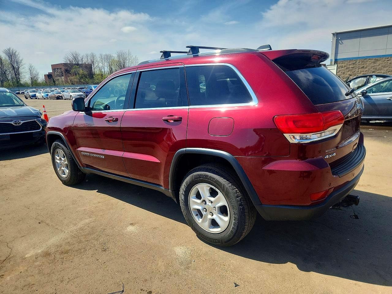 2017 Jeep Grand Cherokee Laredo - zdjęcie 2