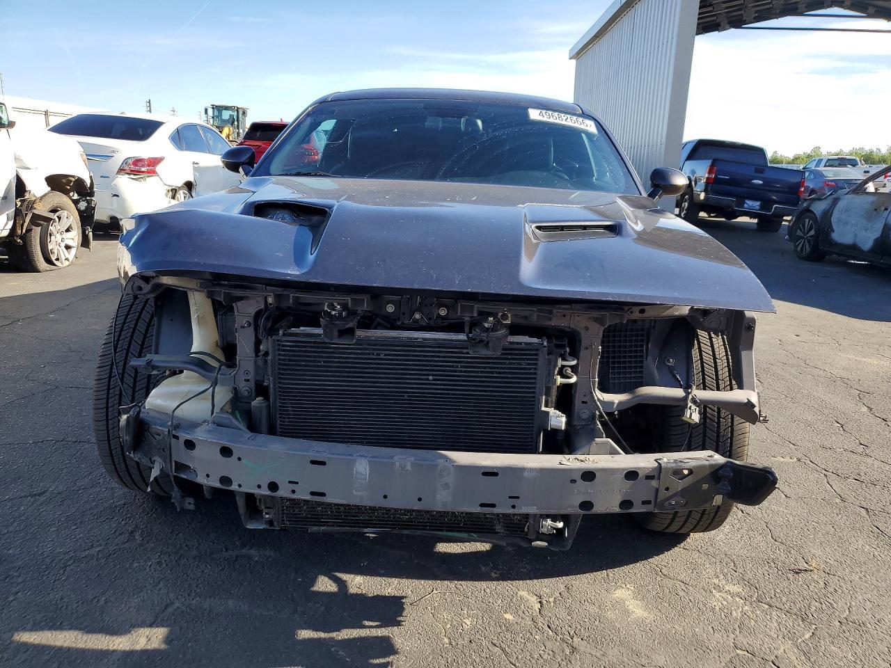 2016 Dodge Challenger R - zdjęcie 5